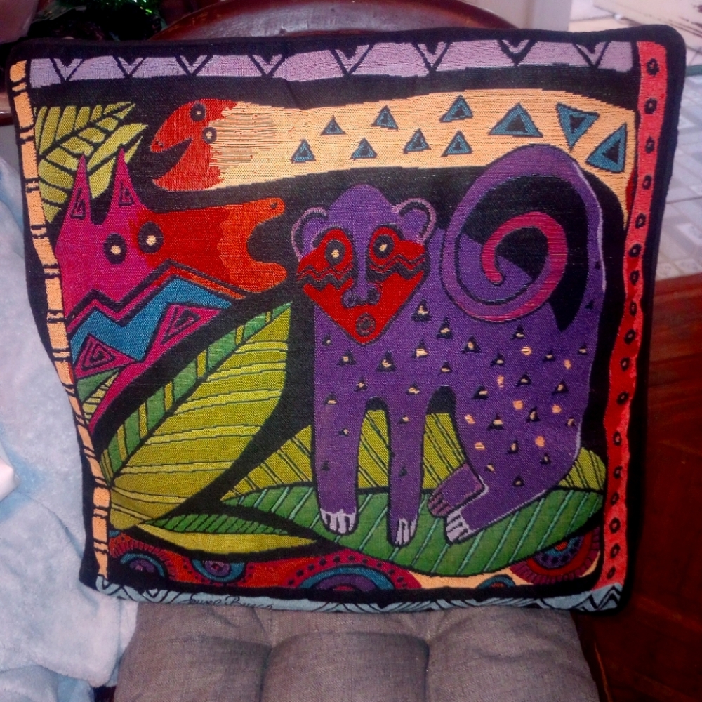 Throw pillow